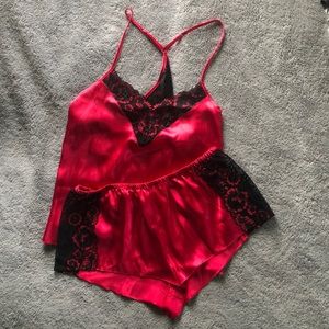 🌻NWT!!Secret Treasures Red Satin Night Set